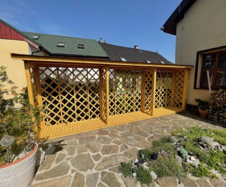 Dreváreň ODRA – pohľad z terasy pri dome