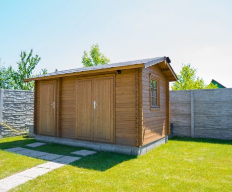 Drevený záhradný domček KARINA – čelný pohľad na dvere a okno
