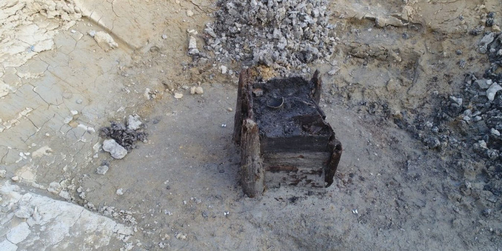 historická drevená studňa — dôkaz trvácnosti dreva vo vlhkom prostredí