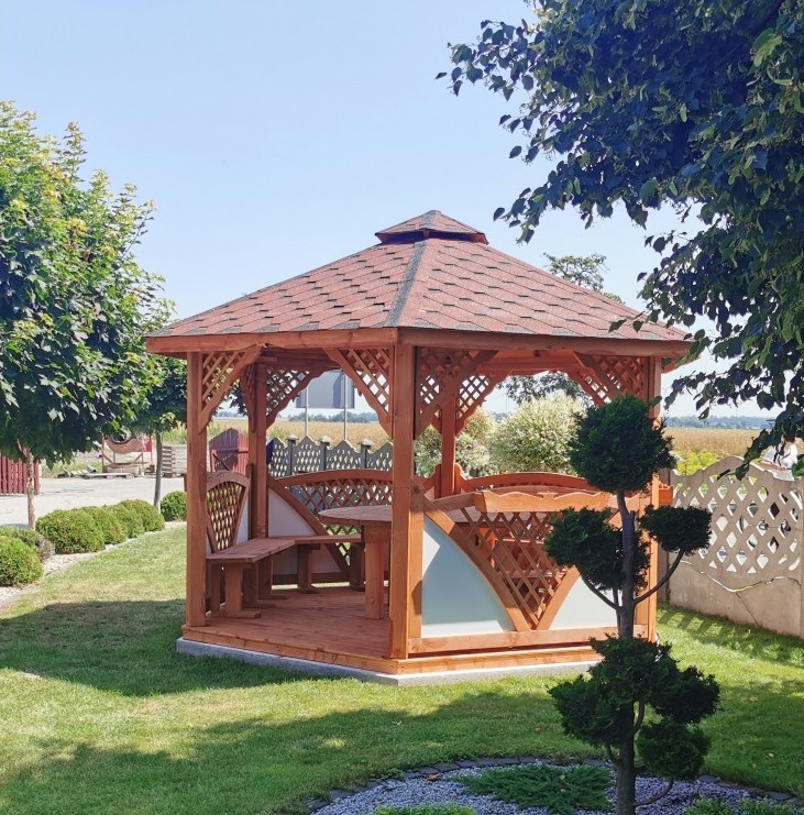 Drevený altánok SAN JUAN – letný pohľad zo záhrady