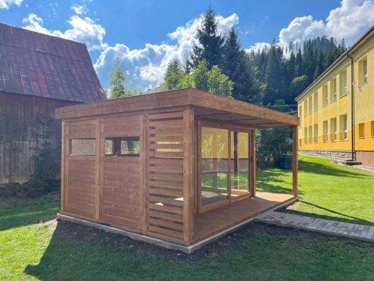 Drevený altánok UTAH II – bočný pohľad s malými oknami